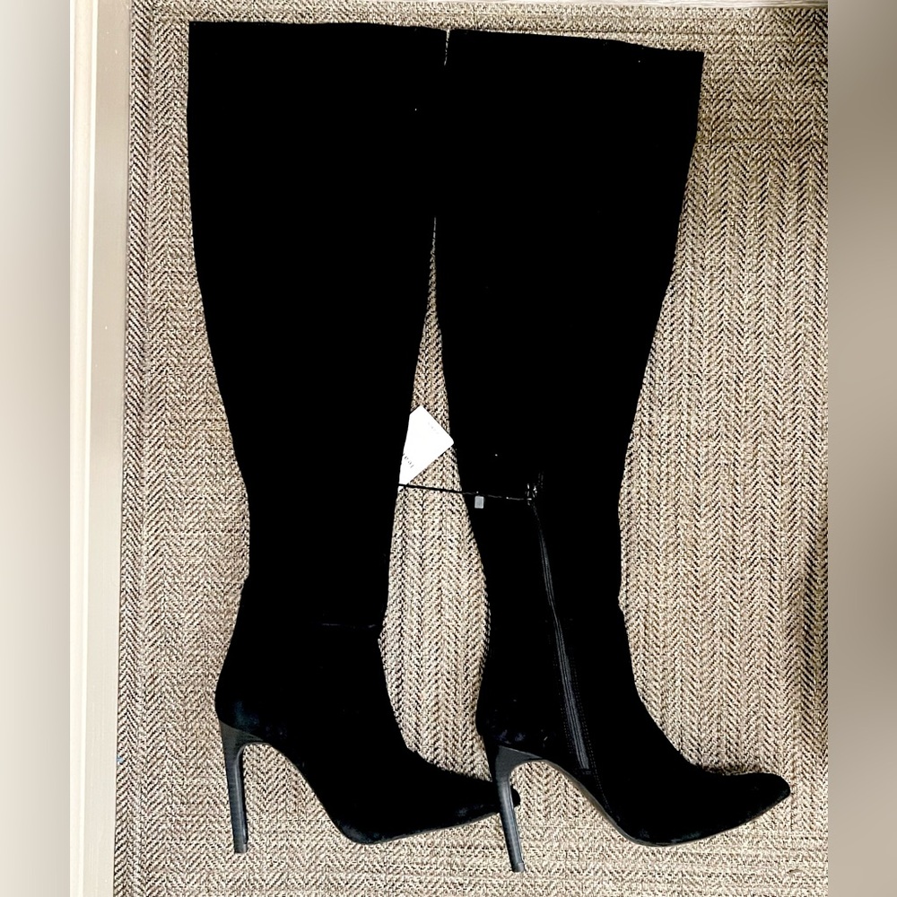 Zara: Size 5/35 Black Thigh High Heeled Boots